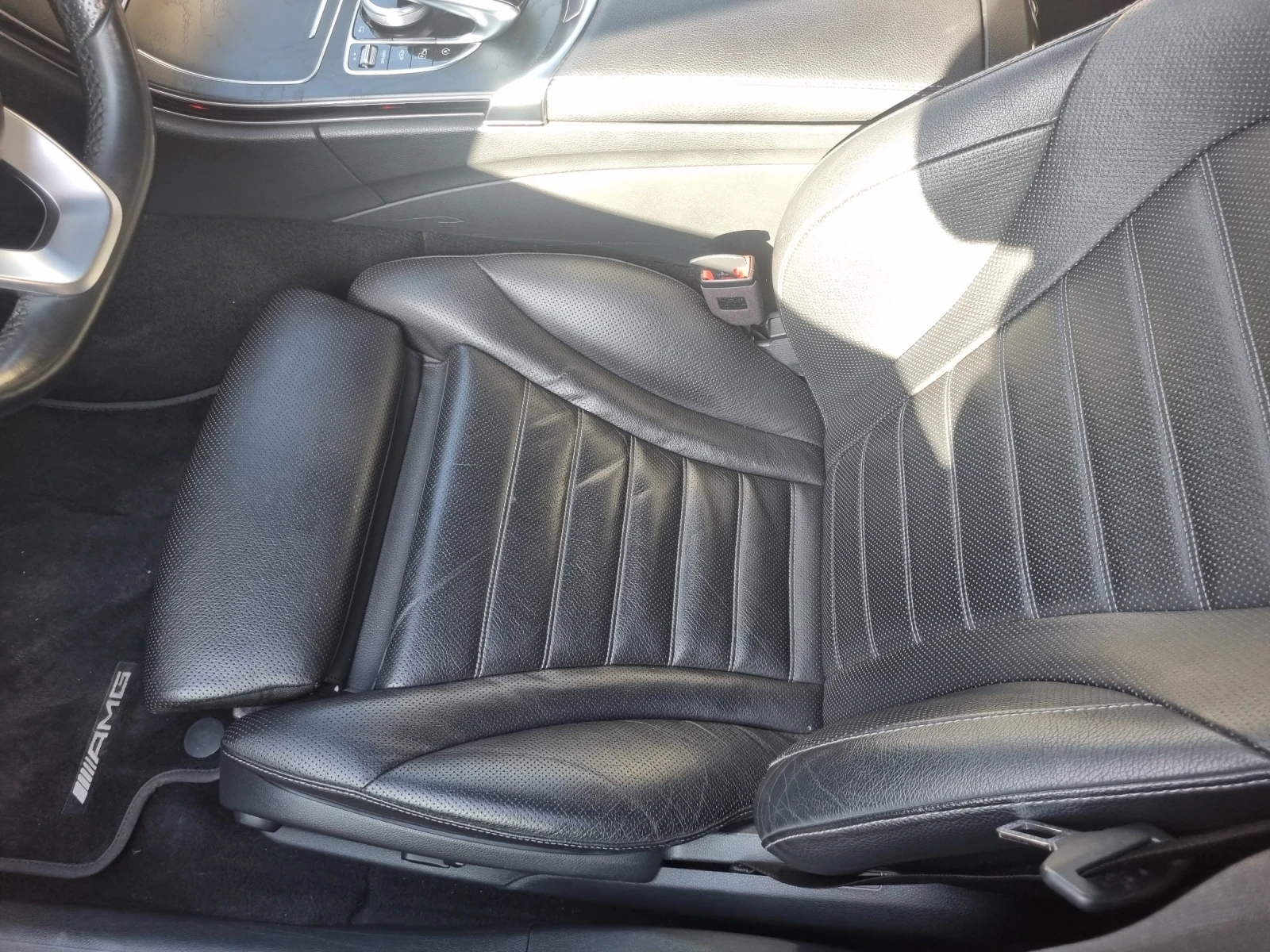 Mercedes-Benz C 220 FULL AMG OPTIC 4 Matic, снимка 11 - Автомобили и джипове - 54006927