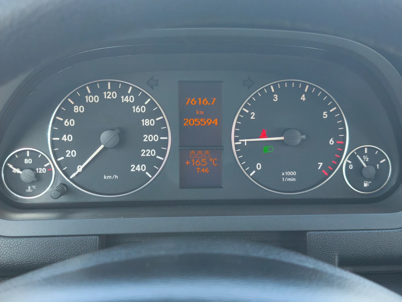 Mercedes-Benz A 150 Климатик  | Mobile.bg — изображение 16