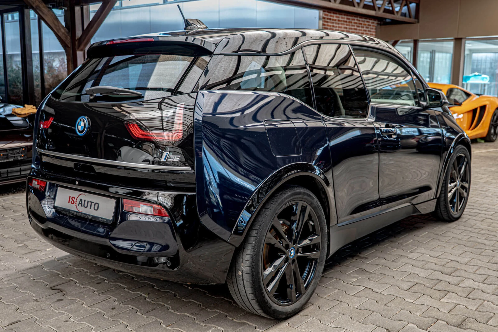 BMW i3 120Ah/Harman Kardon/Камера/Подгрев/Exclusive - изображение 4