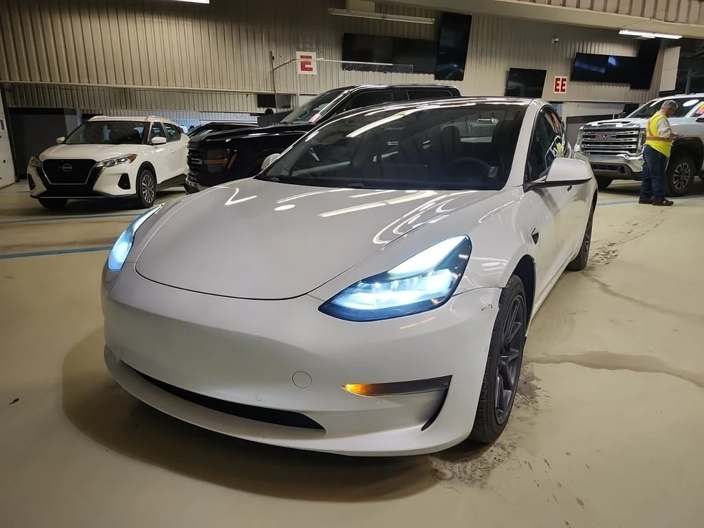 Tesla Model 3 * STANDARD RANGE * CARFAX * ��� ������������ ����� | Mobile.bg � ����������� 1