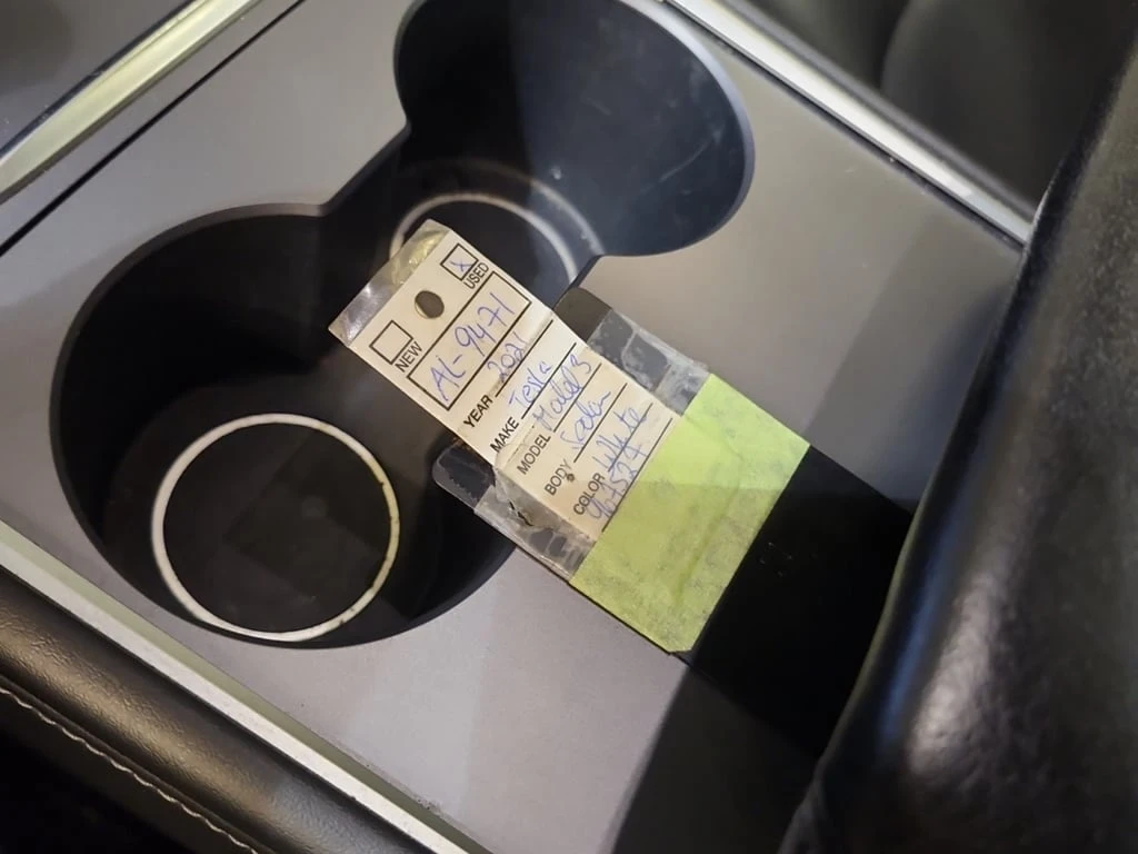 Tesla Model 3 * STANDARD RANGE * CARFAX * ��� ������������ ����� | Mobile.bg � ����������� 8