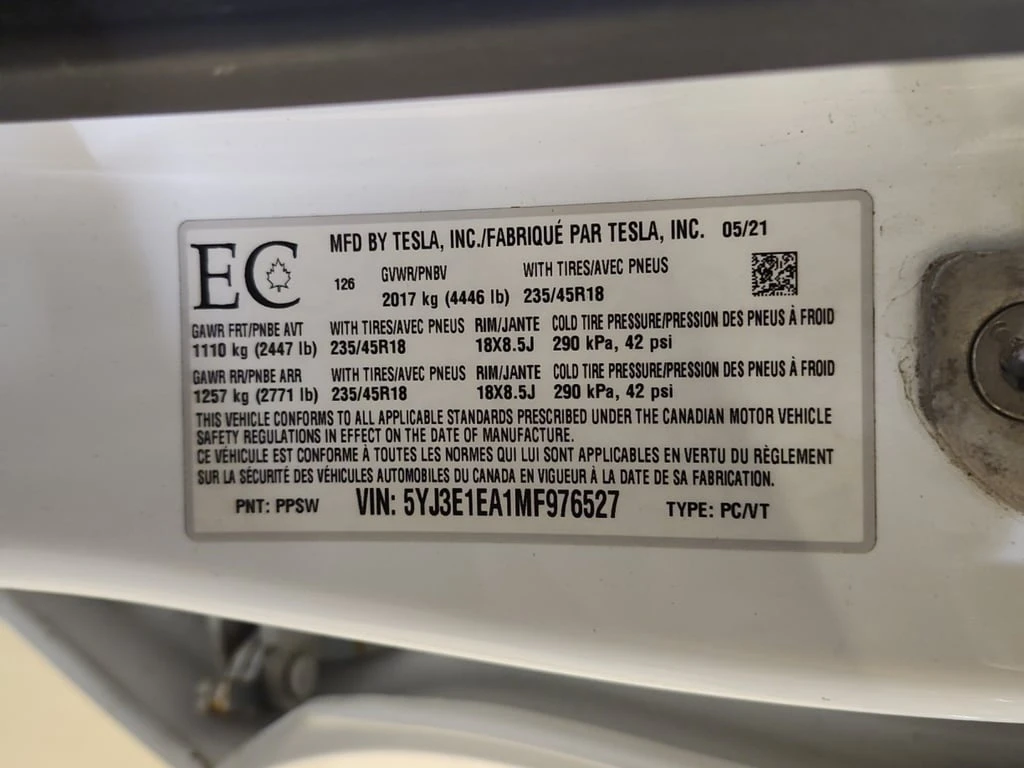 Tesla Model 3 * STANDARD RANGE * CARFAX * ��� ������������ ����� | Mobile.bg � ����������� 7