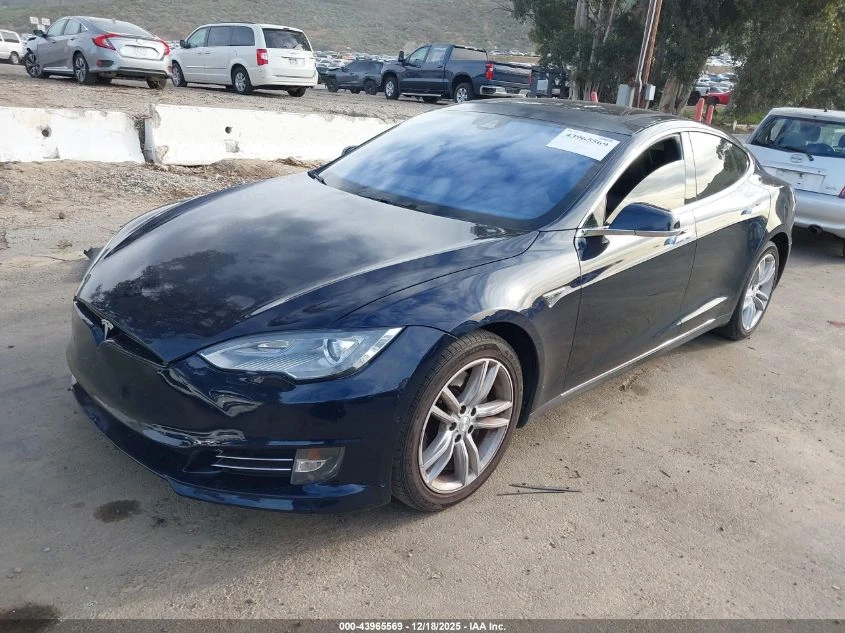 Tesla Model S P85 - изображение 3