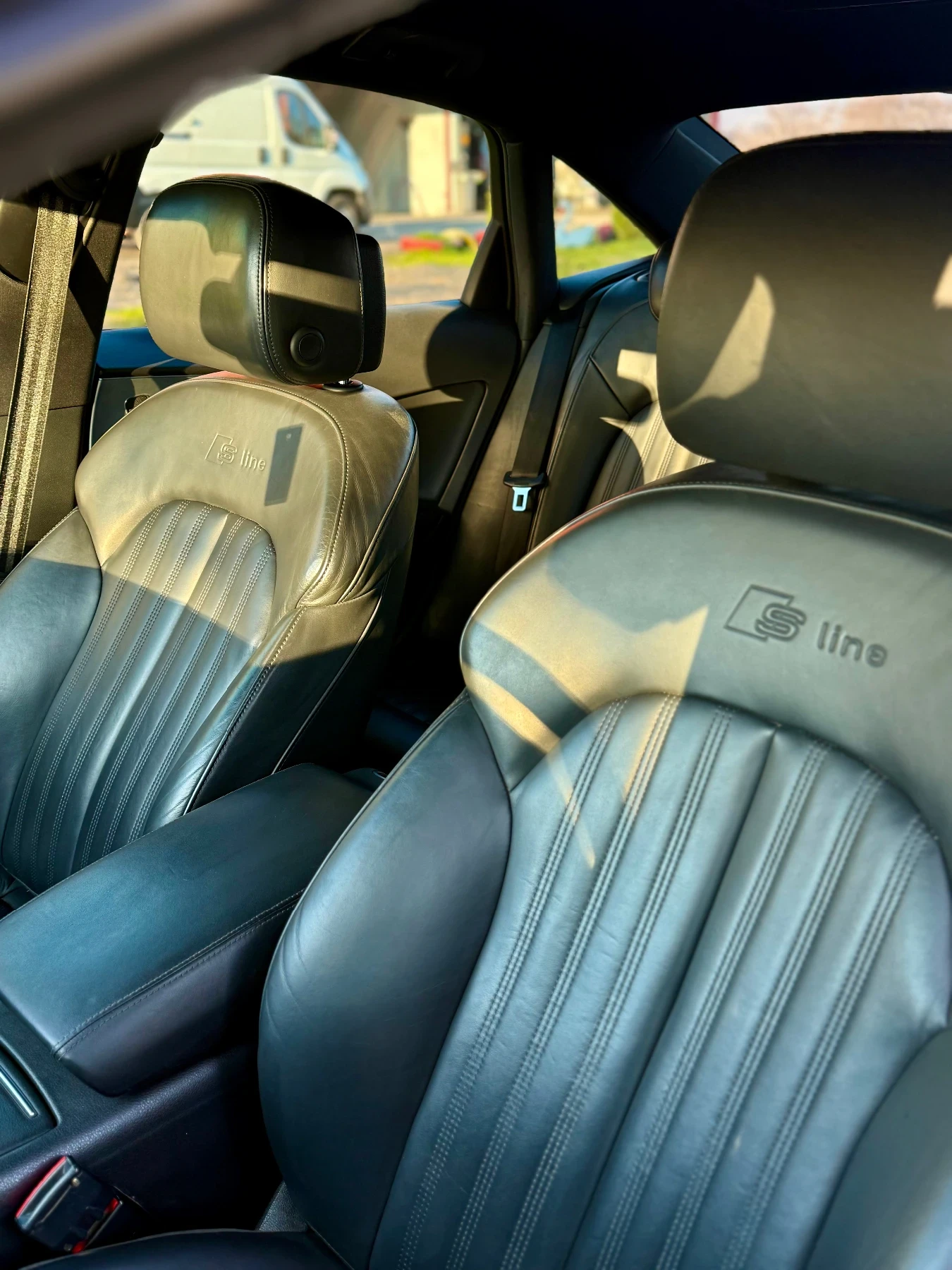 Audi A6 3.0BITDI/S-LINE/ACTIVE SOUND/NIGHT/8ZF, снимка 11 - Автомобили и джипове - 53748295