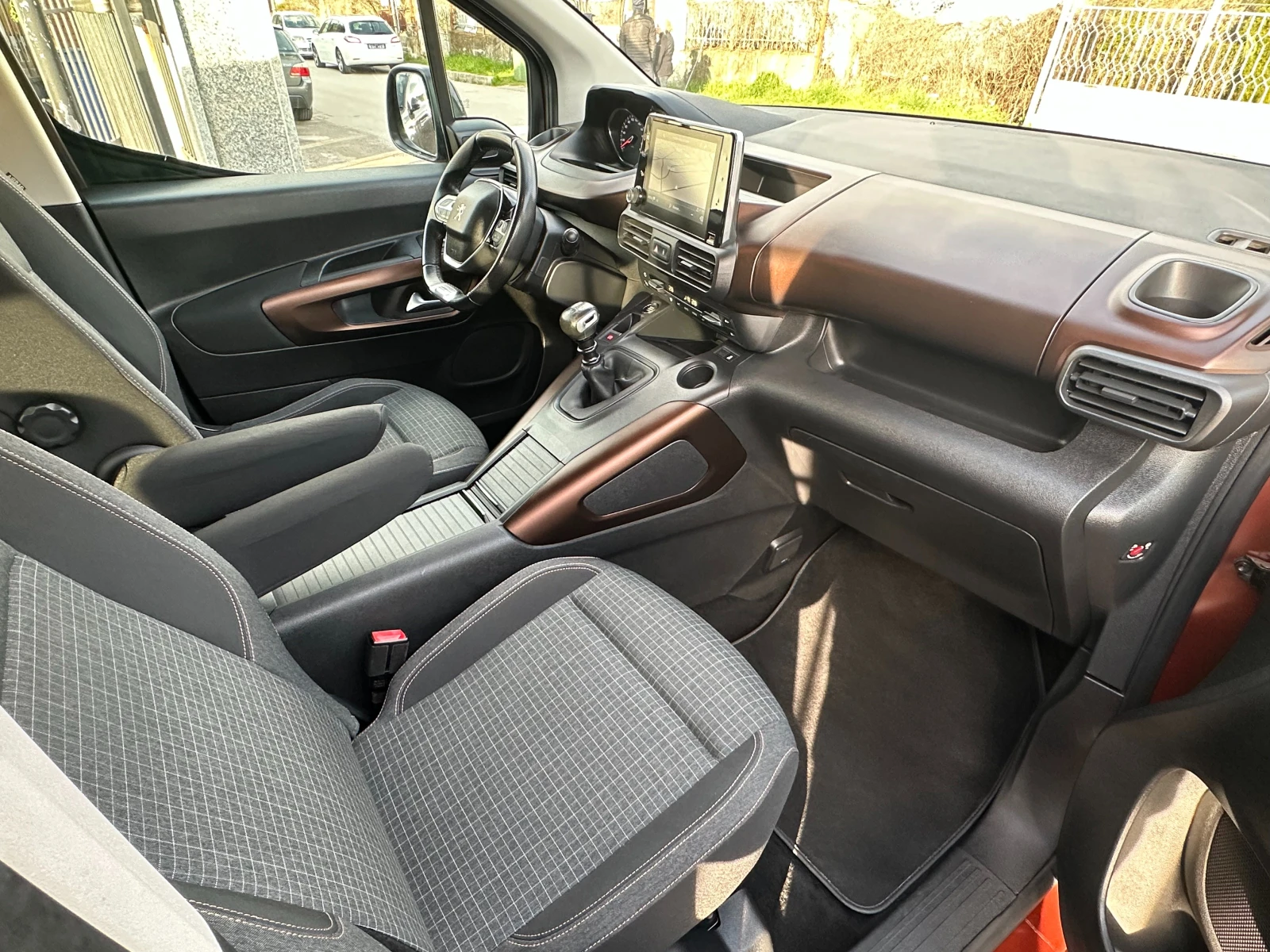 Peugeot Rifter 1.5D-GTline-LED-NAVI-PDC-EURO6B-KLIMATRON-130000km, снимка 9 - Автомобили и джипове - 54203469