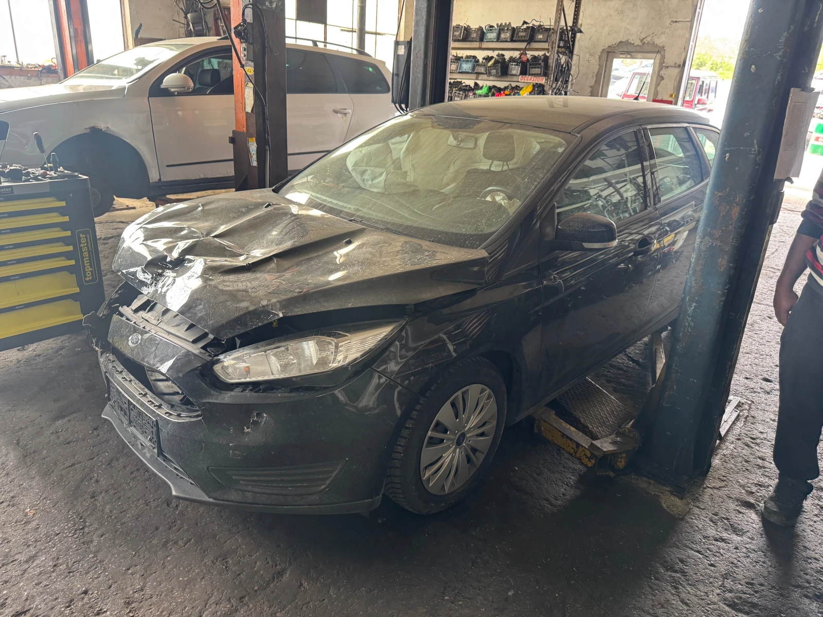 Ford Focus 1.5td, снимка 3 - Автомобили и джипове - 54302581