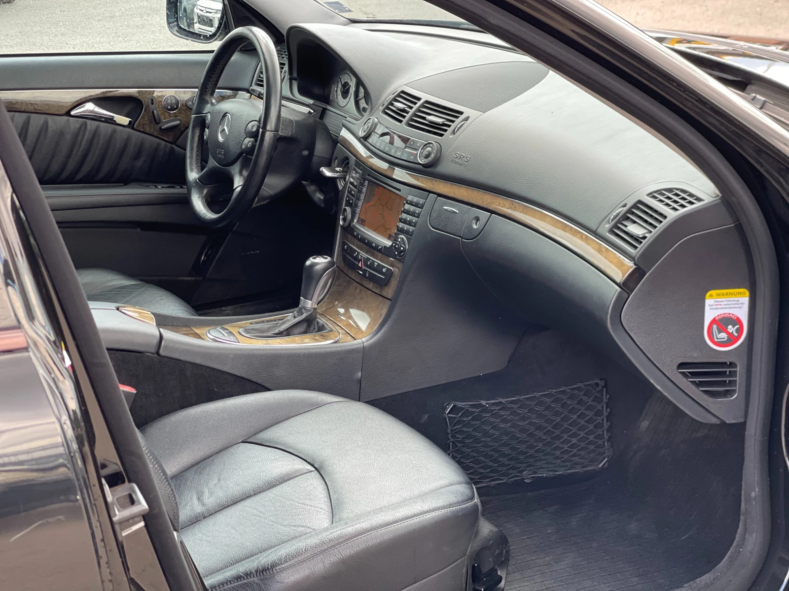 Mercedes-Benz E 320 CDi Avantgarde Facelift, снимка 10 - Автомобили и джипове - 54378800