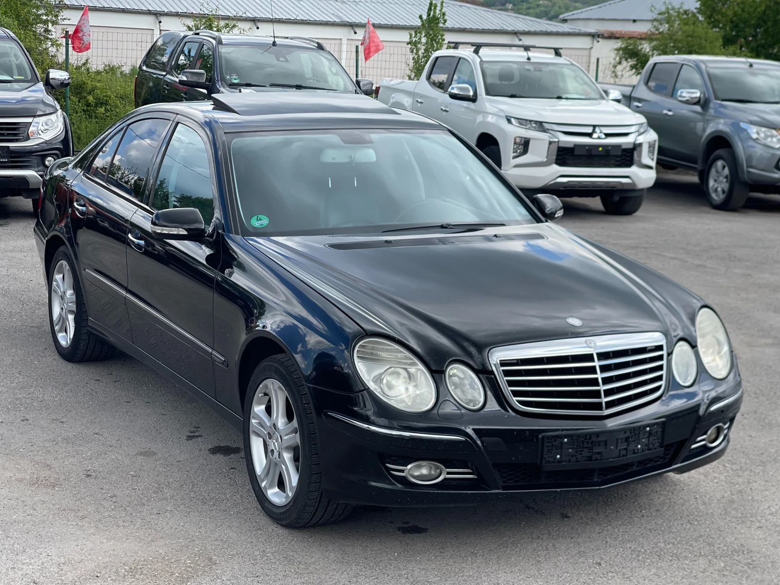 Mercedes-Benz E 320 CDi Avantgarde Facelift, снимка 7 - Автомобили и джипове - 54378800