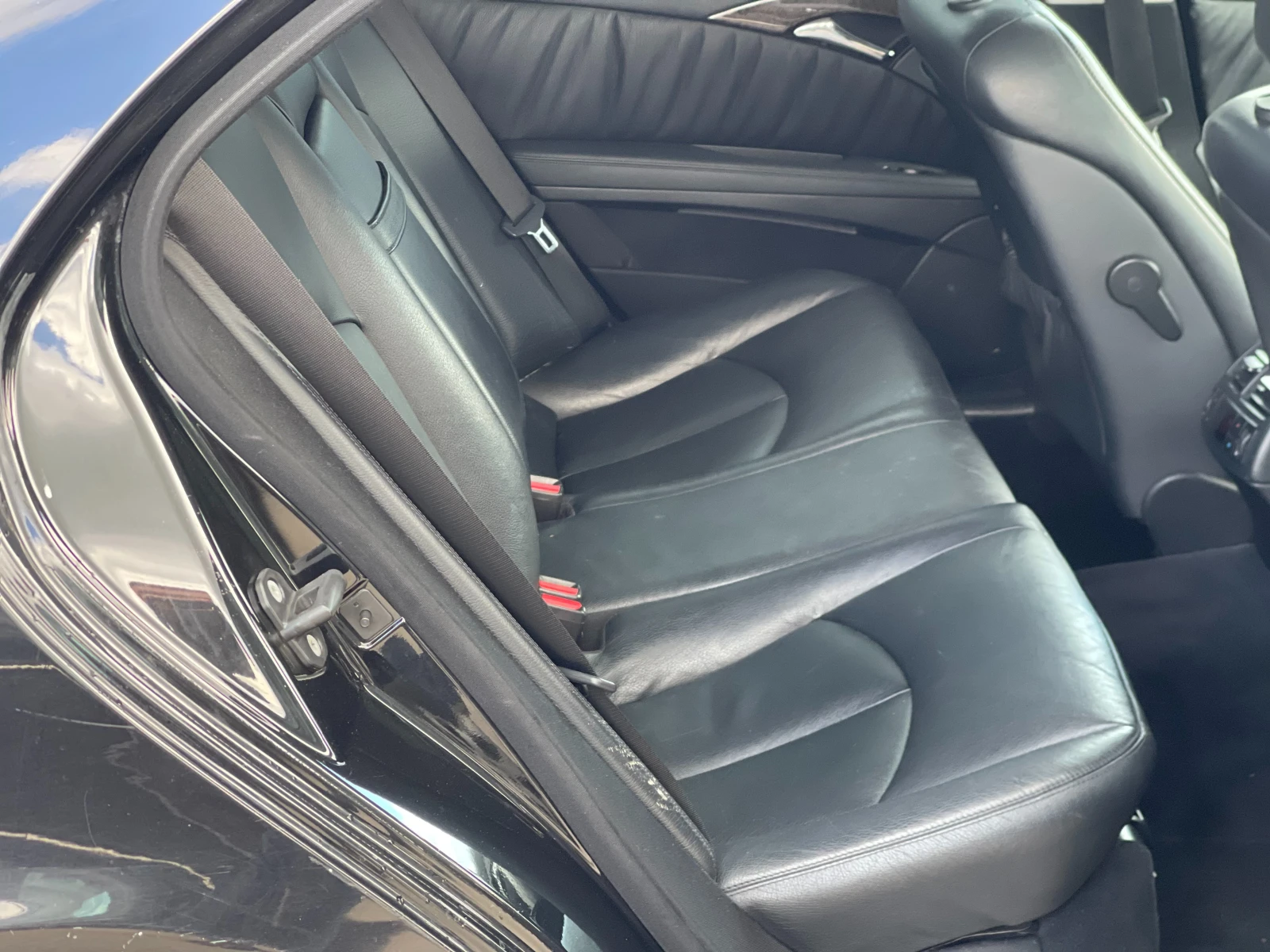 Mercedes-Benz E 320 CDi Avantgarde Facelift, снимка 8 - Автомобили и джипове - 54378800