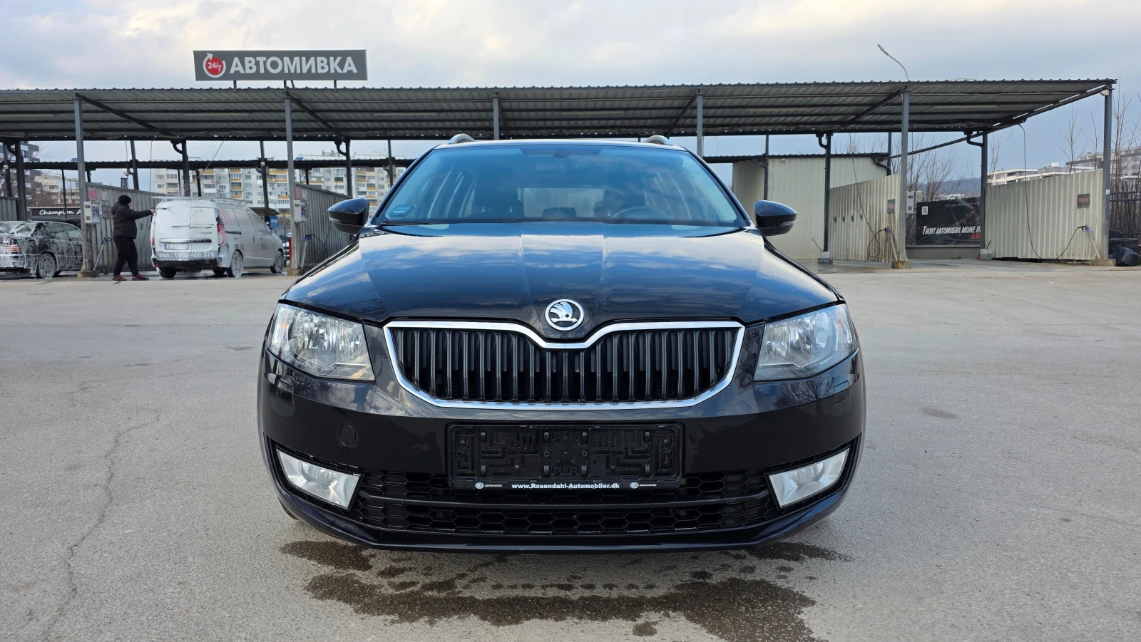 Skoda Octavia KATO ЧИСТО НОВ, снимка 2 - Автомобили и джипове - 54392411