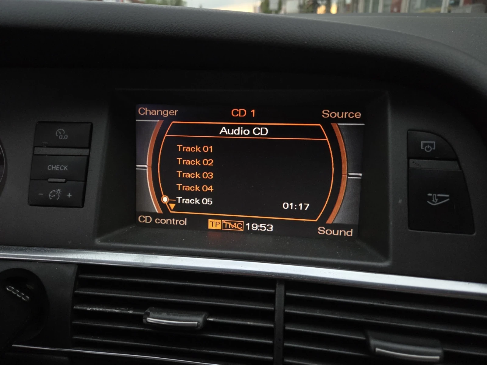 Audi A6 3.0tdi, снимка 8 - Автомобили и джипове - 54502356