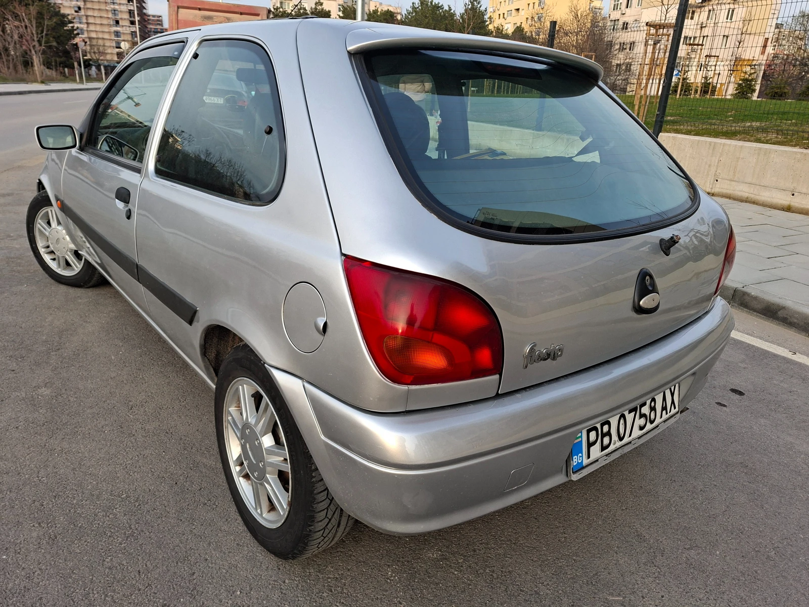 Ford Fiesta 1.3 Газ Клима, снимка 7 - Автомобили и джипове - 54568617