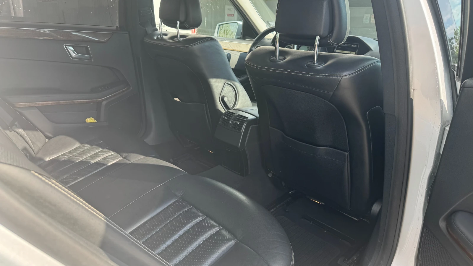 Mercedes-Benz E 350, снимка 9 - Автомобили и джипове - 54894939