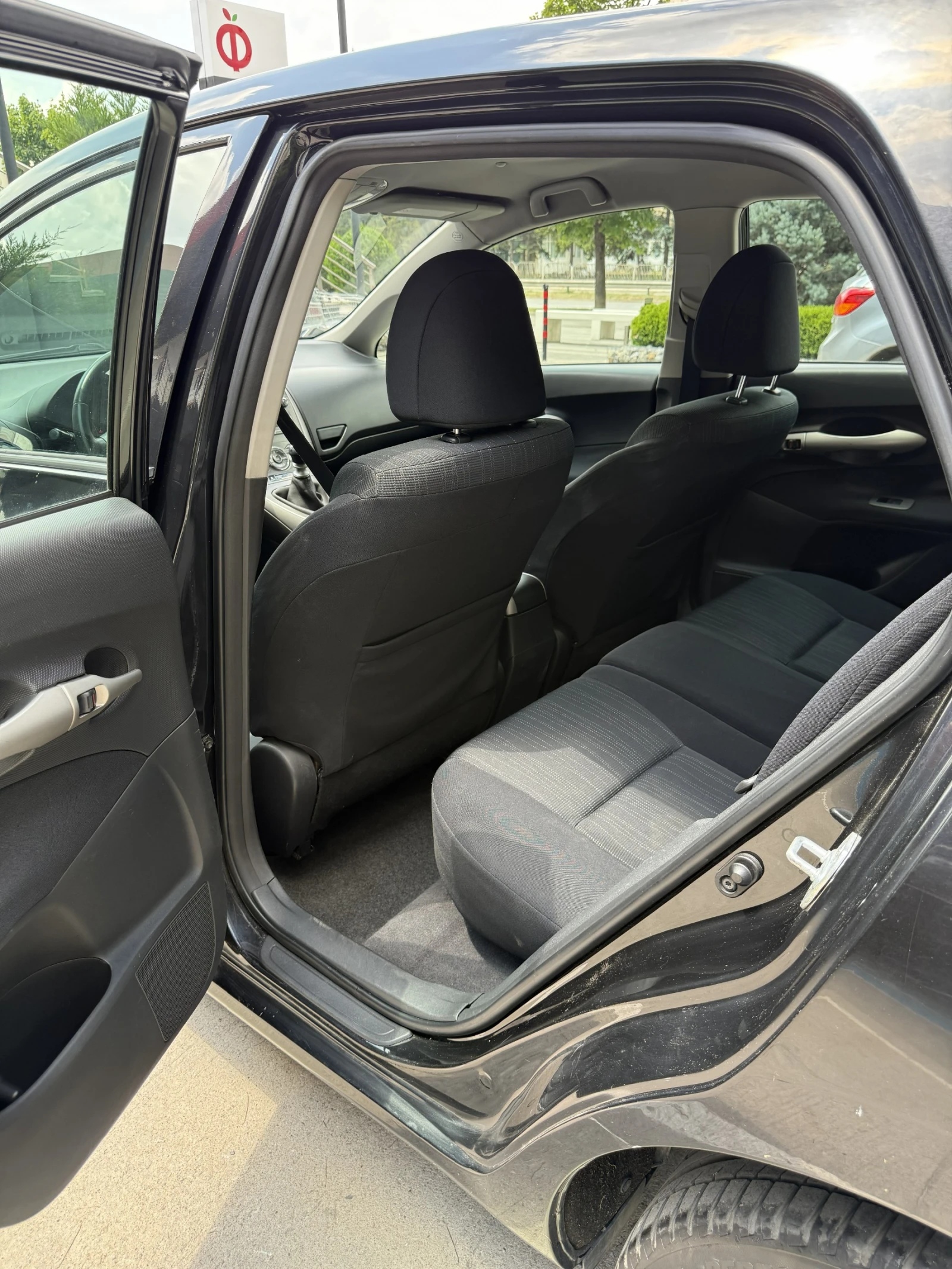 Toyota Auris 2.0 D-4D 126к.с., снимка 10 - Автомобили и джипове - 55122826