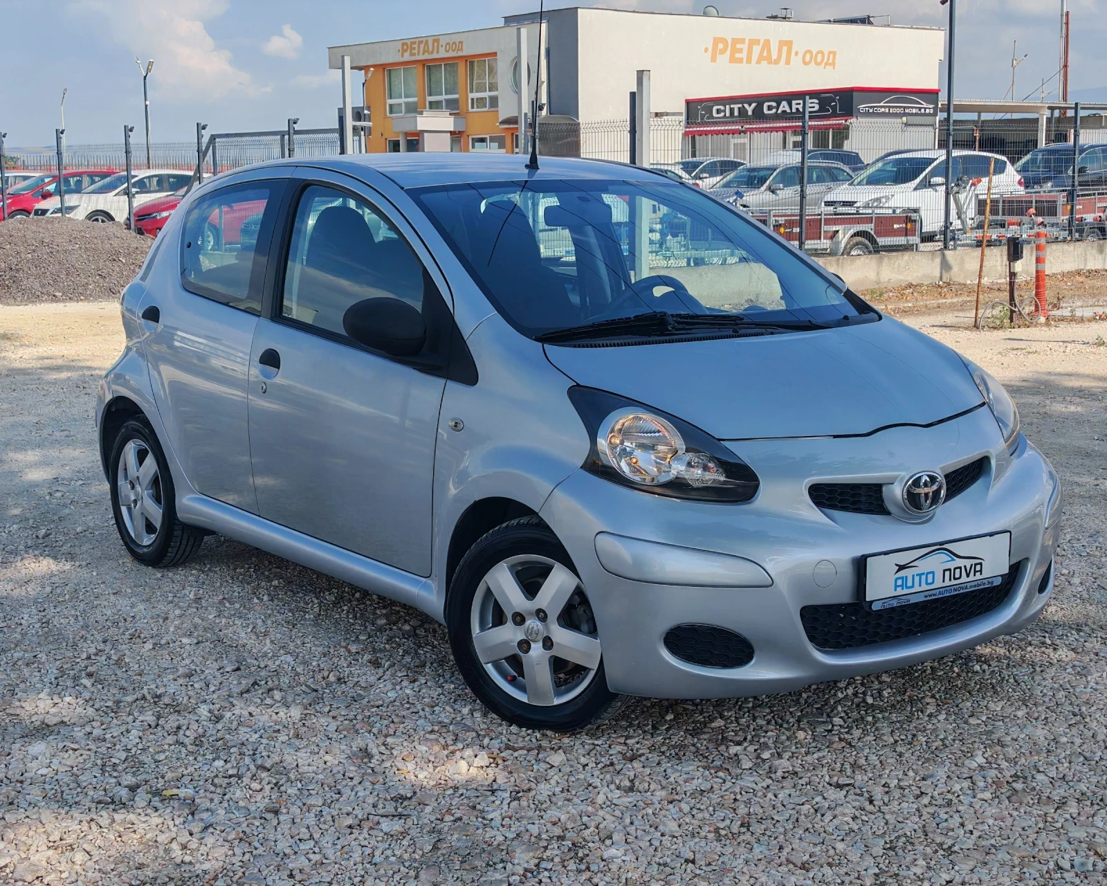 Toyota Aygo 1.0 БЕНЗИН 68 К.С. УНИКАЛНО СЪСТОЯНИЕ!!!, снимка 16 - Автомобили и джипове - 55149158