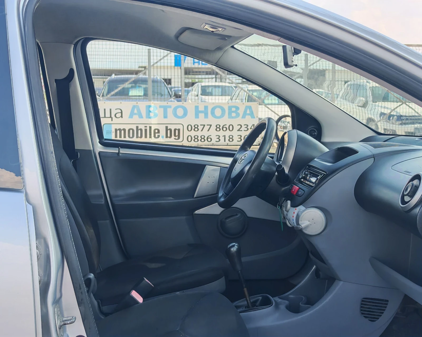 Toyota Aygo 1.0 БЕНЗИН 68 К.С. УНИКАЛНО СЪСТОЯНИЕ!!!, снимка 10 - Автомобили и джипове - 55149158