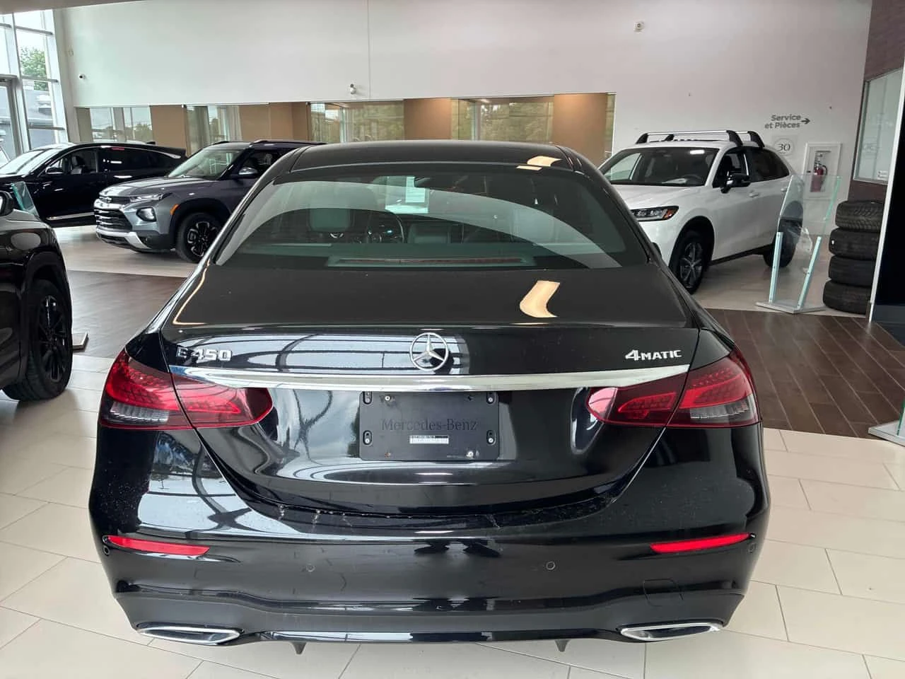Mercedes-Benz E 450 * CARFAX * ДИСТРОНИК * BURMESTER * ПАНОРАМА, снимка 4 - Автомобили и джипове - 55471476