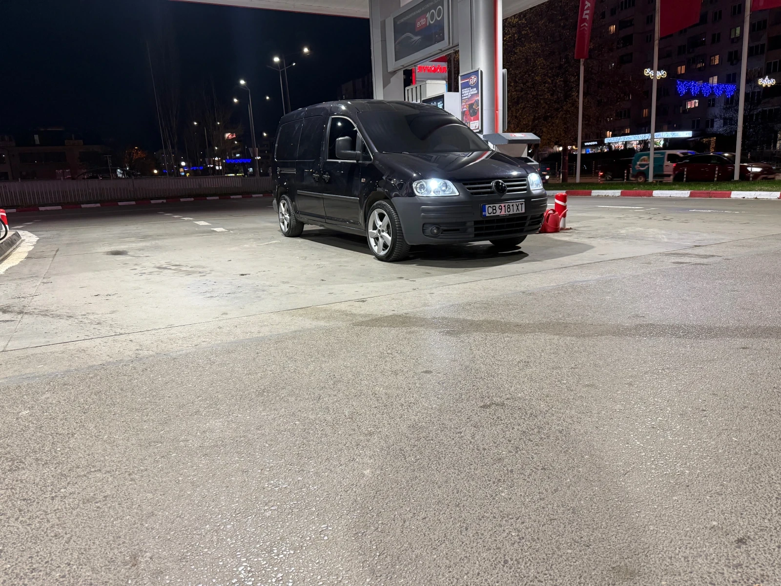 VW Caddy, снимка 12 - Автомобили и джипове - 55976953