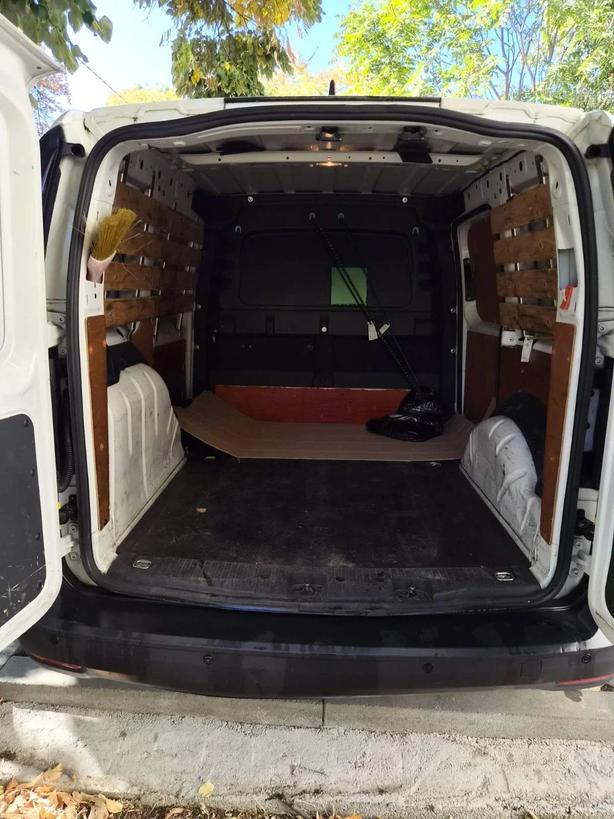 VW Caddy, снимка 8 - Автомобили и джипове - 56378507