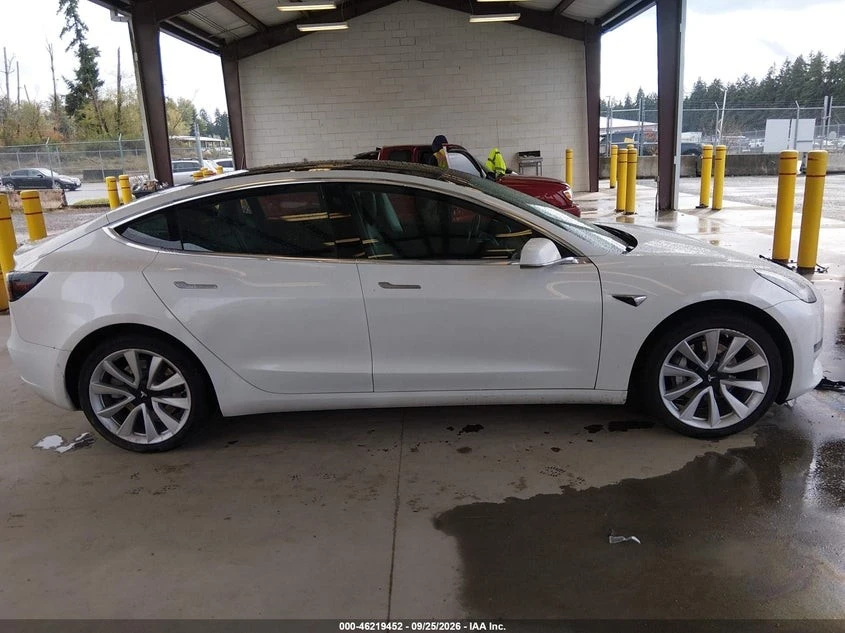 Tesla Model 3 LONG RANGE DUAL MOTOR AWD, снимка 7 - Автомобили и джипове - 56531729