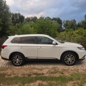 Mitsubishi Outlander 3.0L GT S-AWC PLATINUM FULLY EQUIPPED, снимка 4