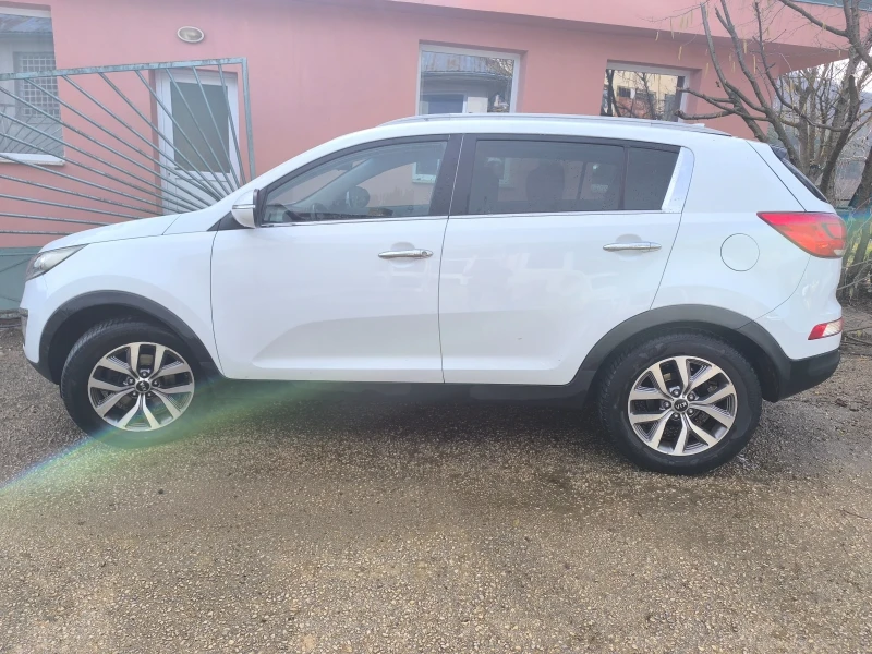 Kia Sportage Kia Sportage 1.6 газ, навигация, панорама , снимка 3 - Автомобили и джипове - 49131449