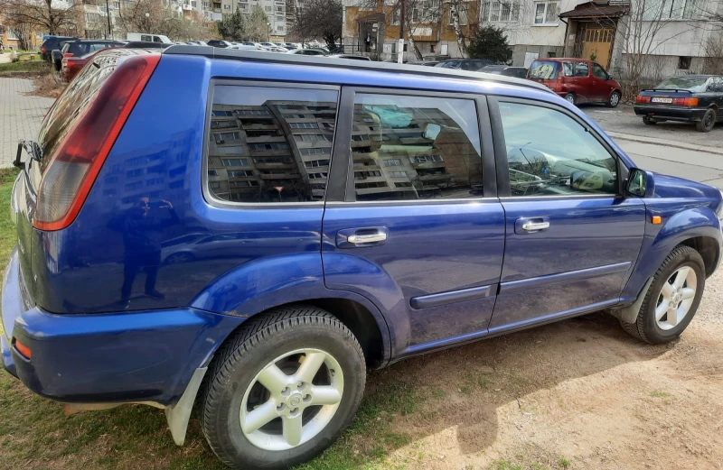 Nissan X-trail 2.2, снимка 9 - Автомобили и джипове - 53275188