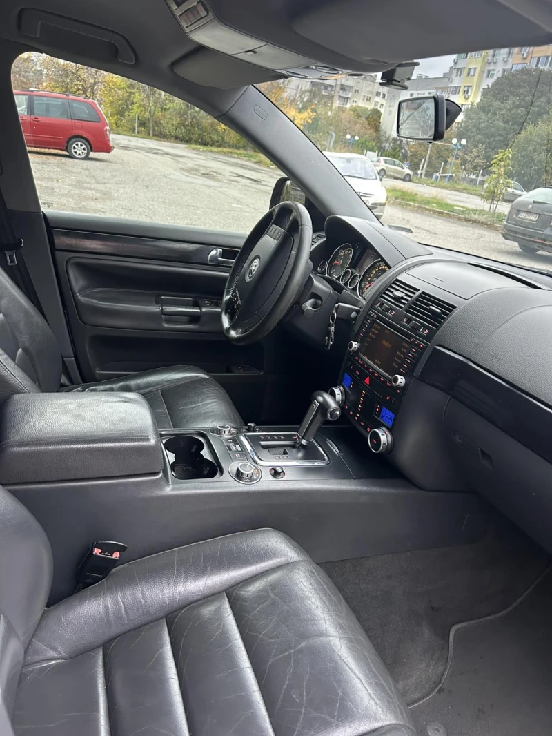 VW Touareg 3.0 TDI, снимка 10 - Автомобили и джипове - 53367852