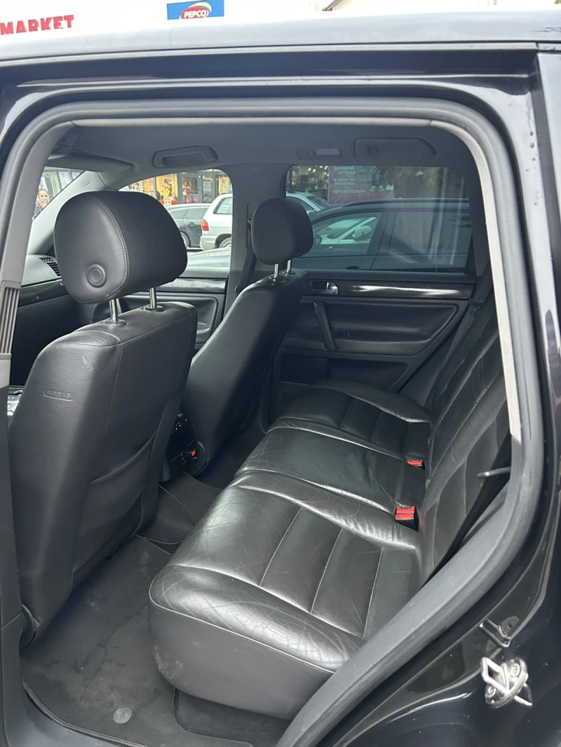 VW Touareg 3.0 TDI, снимка 11 - Автомобили и джипове - 53367852