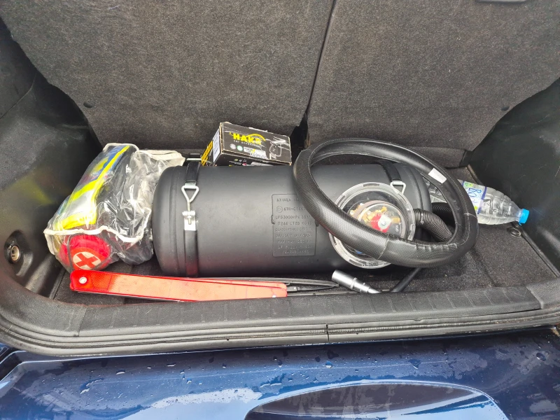 Suzuki Vitara 1.6i  УНИКАТ, снимка 17 - Автомобили и джипове - 53399333