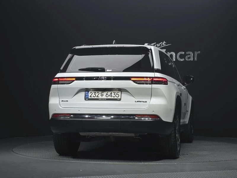 Jeep Cherokee 3.6 Limited| 295к.с.| ВКЛ.ТЕХНОТЕСТ, снимка 4 - Автомобили и джипове - 55429153
