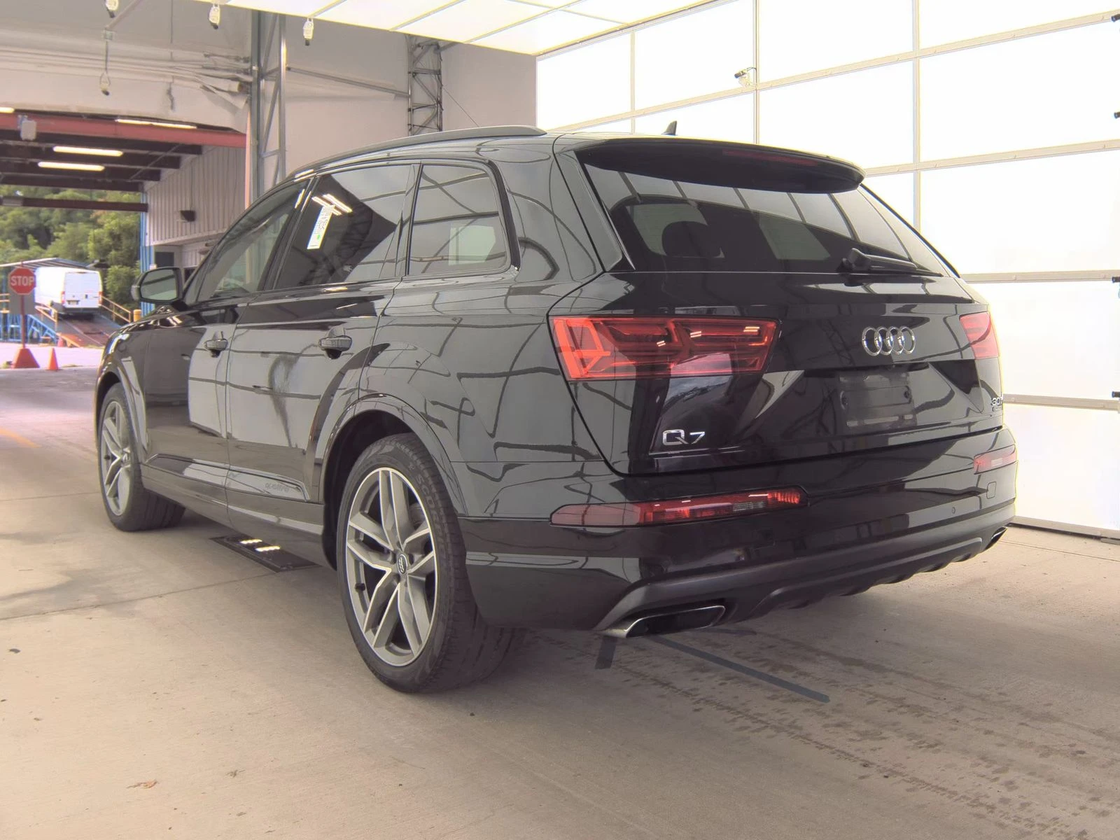 Audi Q7 PRESTIGE* BLACK OPTIC* MATRIX* DISTRO* ОБДУХ* BOSE - изображение 5