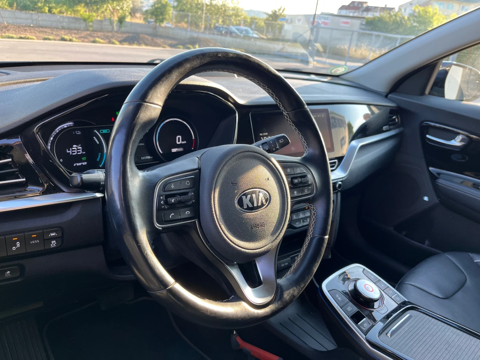Kia Niro 64 kWh 204 КС. - изображение 9