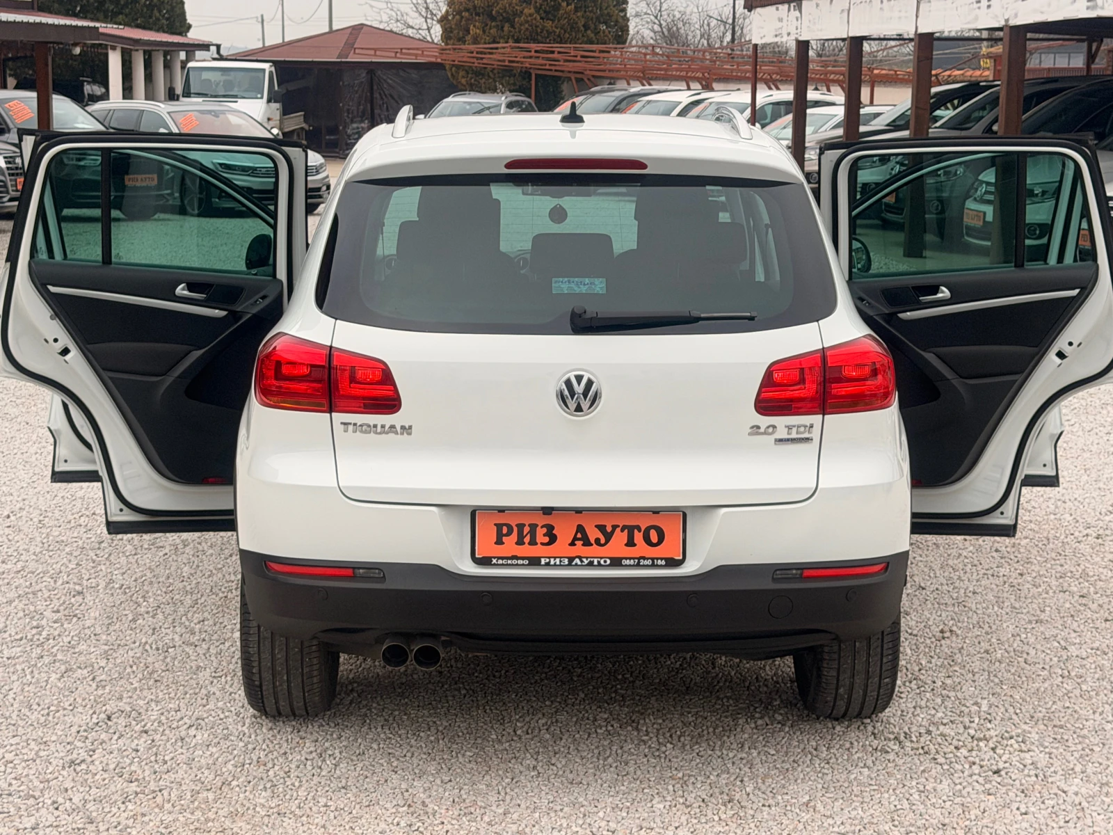VW Tiguan 2.0TDI* 100%km* КАМЕРА* 6ск* ЛИЗИНГ, снимка 8 - Автомобили и джипове - 53836434