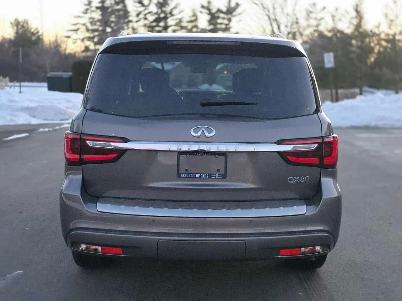 Infiniti QX80 LUXE 7 Passenger  CARFAX | Mobile.bg � ����������� 4