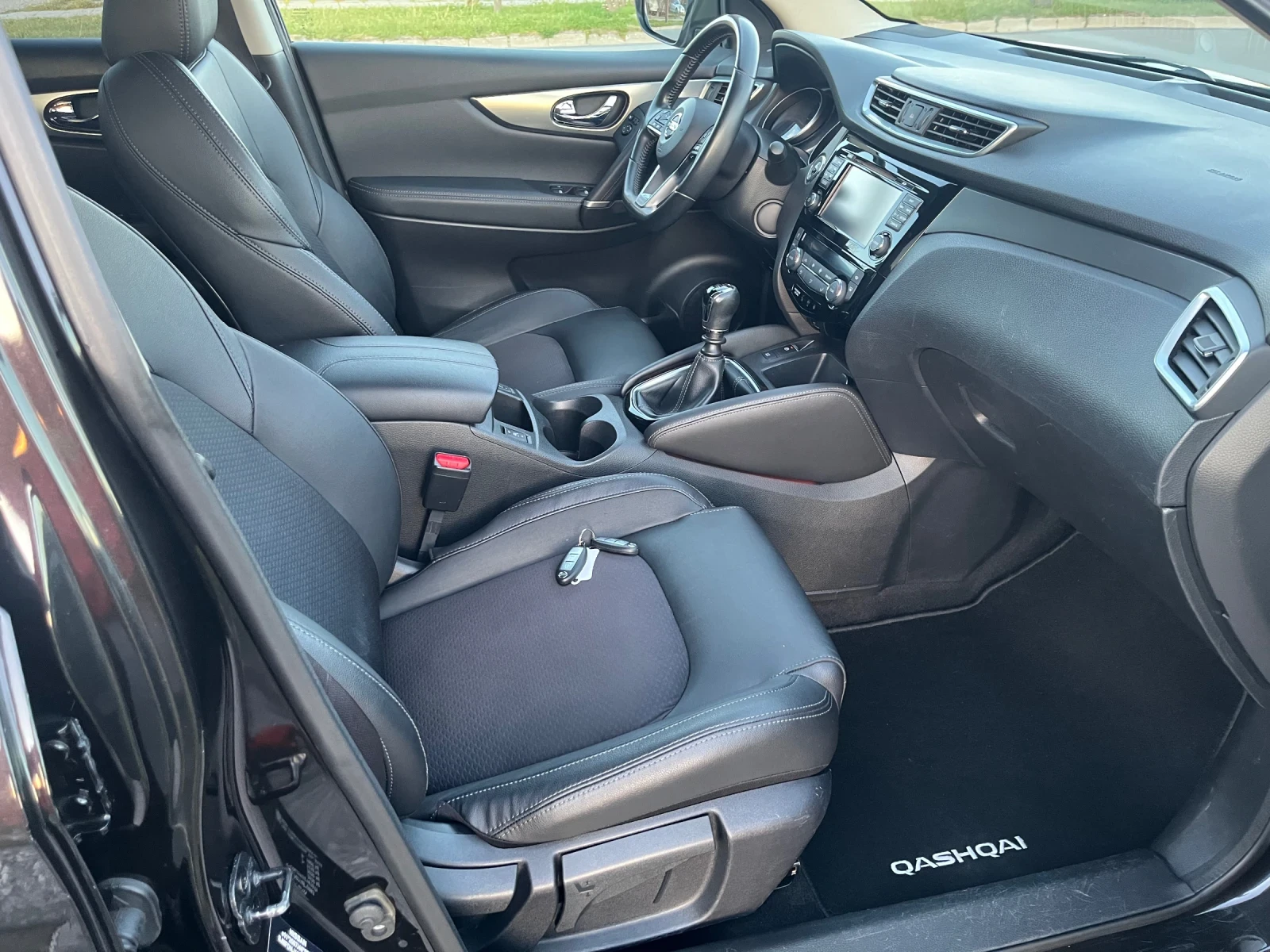 Nissan Qashqai 1.6 Dizel 4x4 FullFull, снимка 8 - Автомобили и джипове - 54141856