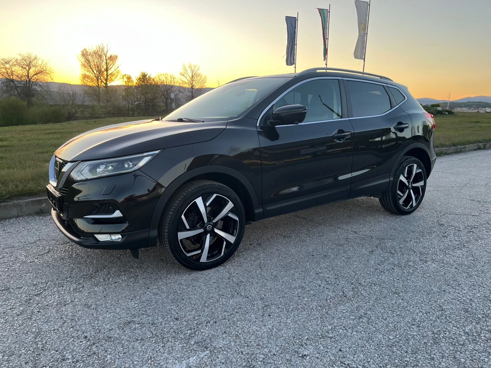 Nissan Qashqai 1.6 Dizel 4x4 FullFull, снимка 2 - Автомобили и джипове - 54141856