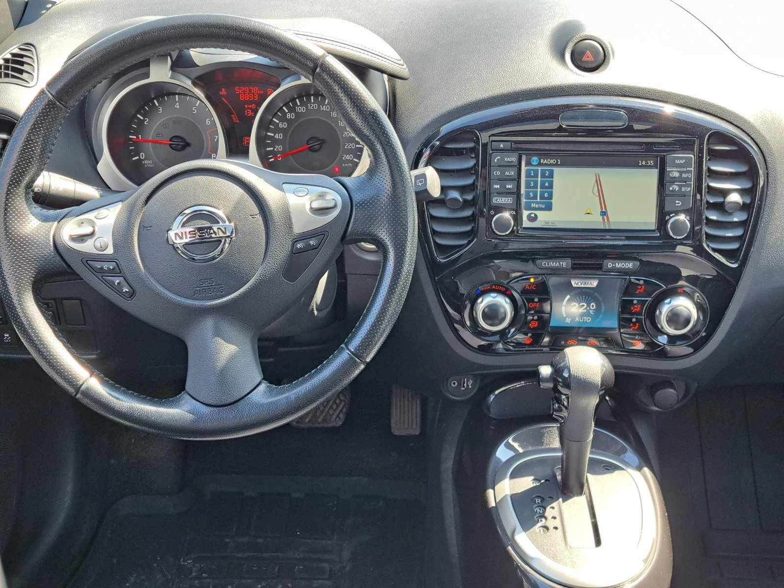 Nissan Juke 1.6, снимка 10 - Автомобили и джипове - 54332087
