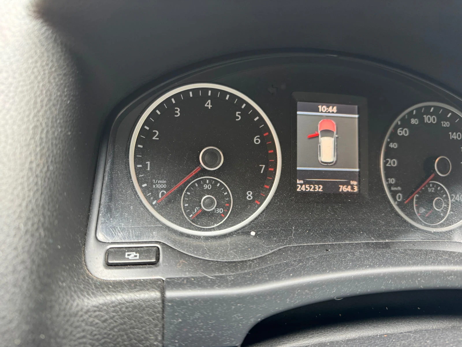 VW Tiguan 2.0TSI, снимка 4 - Автомобили и джипове - 54721402