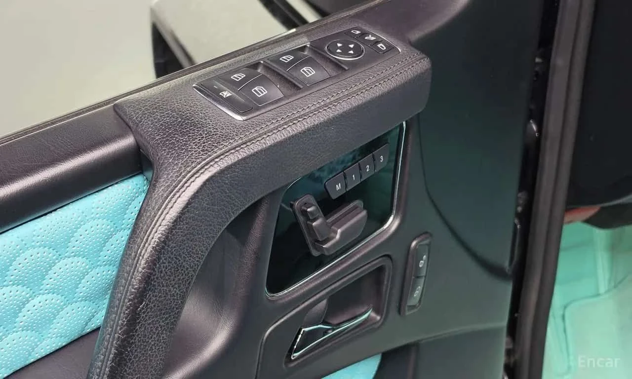 Mercedes-Benz G 63 AMG * G63 * ОПЦИЯ ЗА ФИНАНСИРАНЕ, снимка 17 - Автомобили и джипове - 55574033