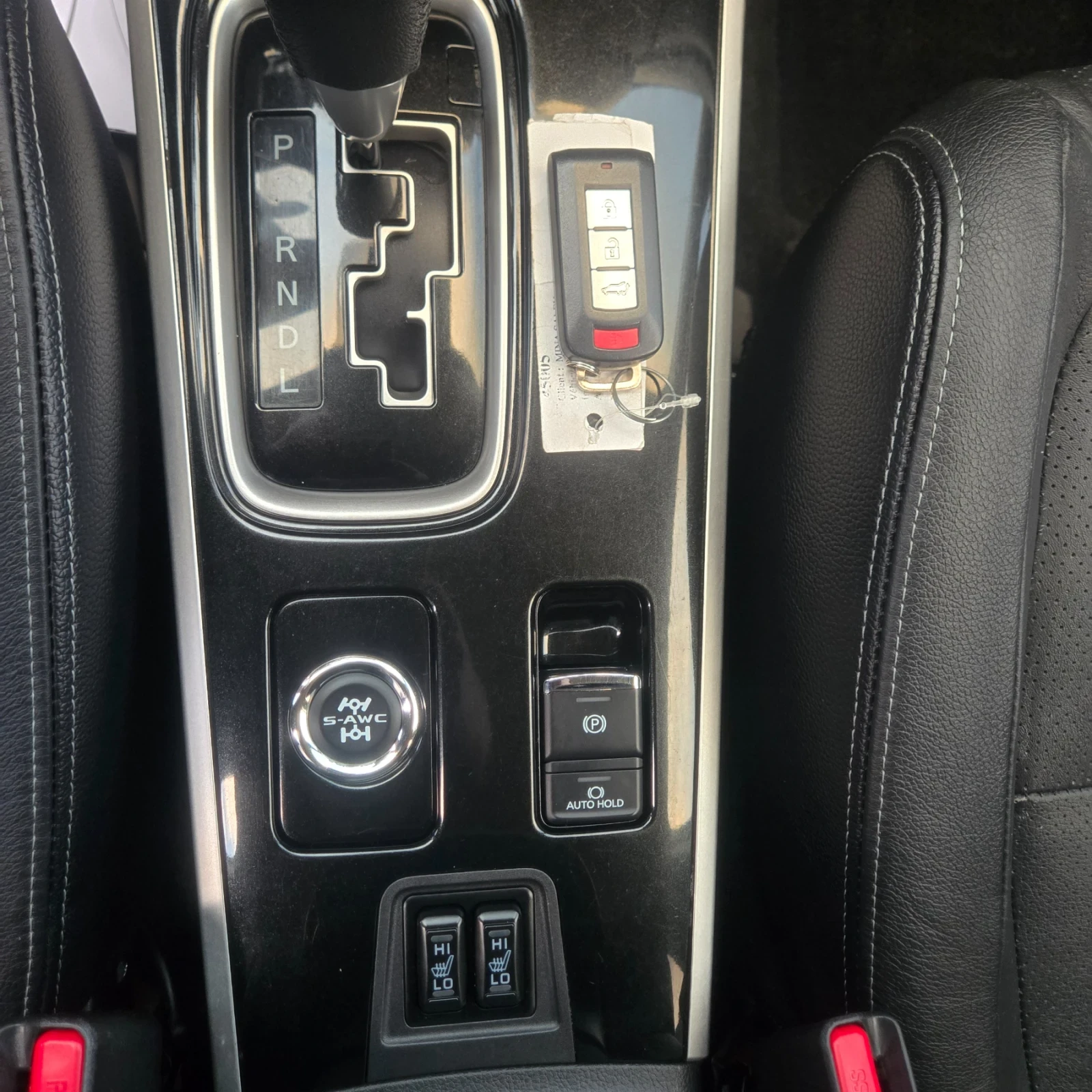 Mitsubishi Outlander 3.0L GT S-AWC PLATINUM FULLY EQUIPPED, снимка 11 - Автомобили и джипове - 55582885