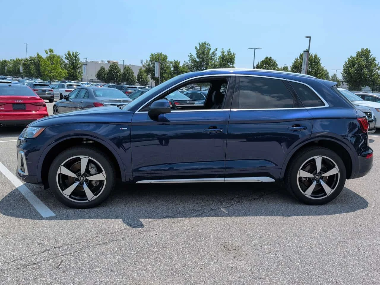 Audi Q5 * Technik * CARFAX * ОПЦИЯ ЗА ФИНАНСИРАНЕ , снимка 12 - Автомобили и джипове - 55723421