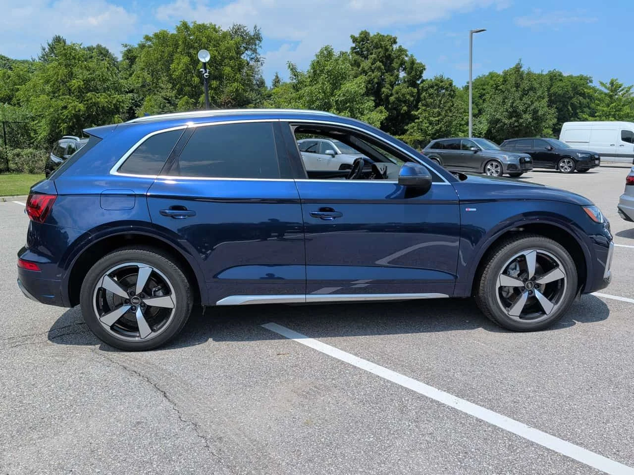 Audi Q5 * Technik * CARFAX * ОПЦИЯ ЗА ФИНАНСИРАНЕ , снимка 13 - Автомобили и джипове - 55723421