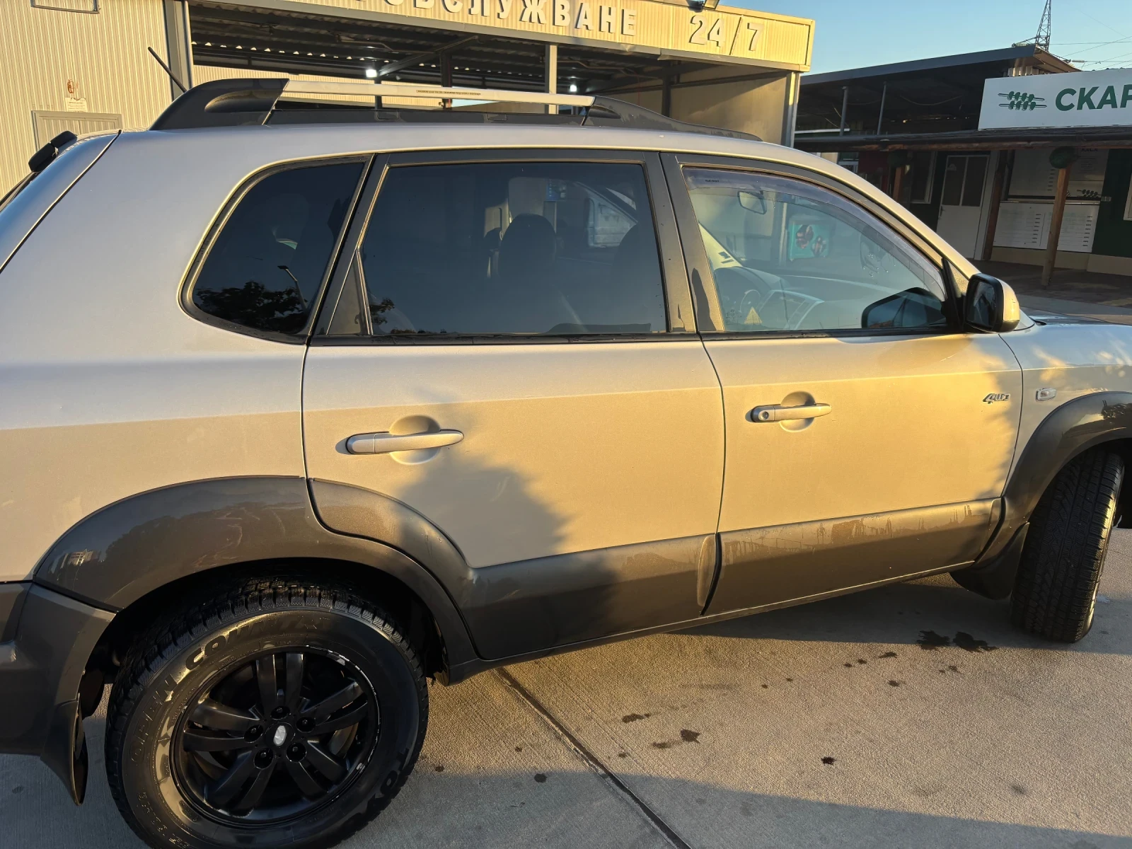 Hyundai Tucson, снимка 3 - Автомобили и джипове - 56555764