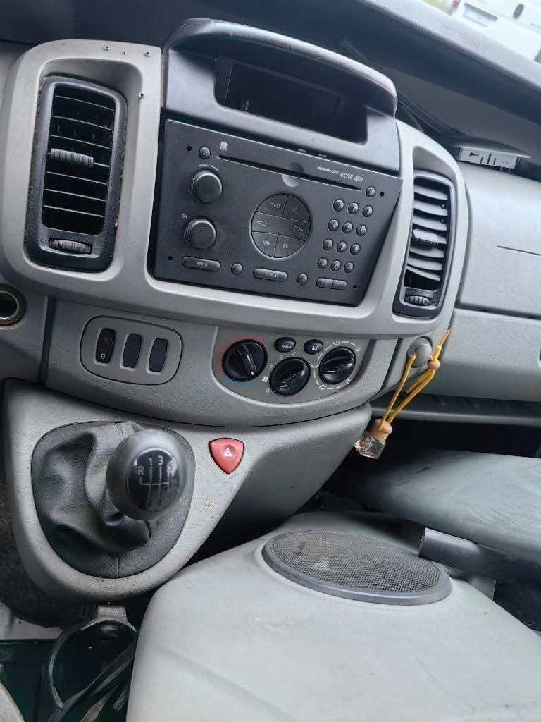 Opel Vivaro 2.5DTI 2.0CDTI 2br. , снимка 6 - Бусове и автобуси - 47183795