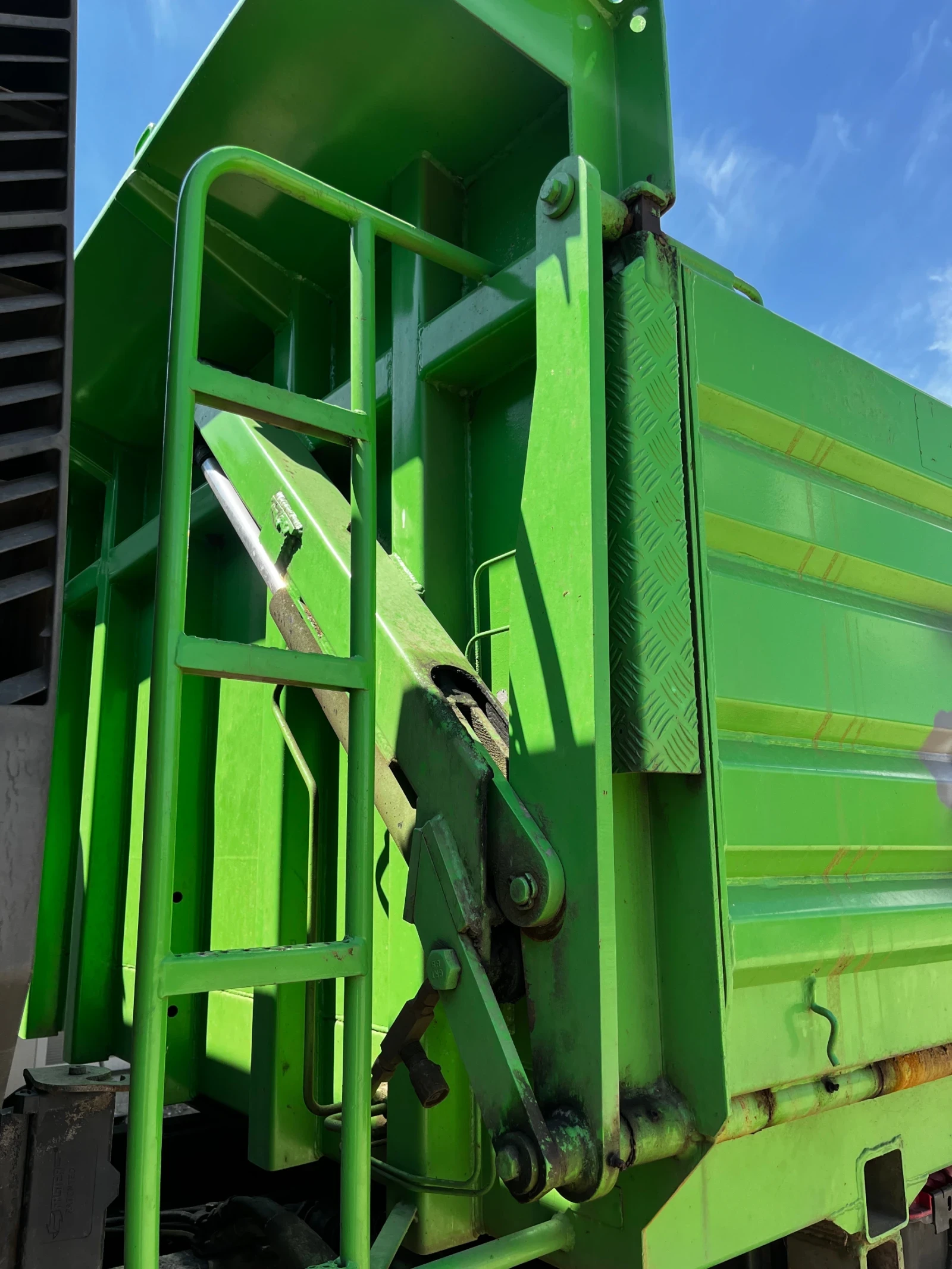 Iveco Cursor 380E42 6x4 | Mobile.bg   11