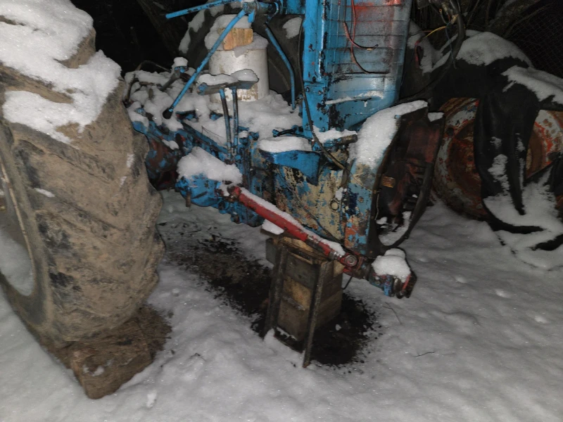 Трактор ЮМЗ ТК 82 и 80 НА ЧАСТИ, снимка 3 - Селскостопанска техника - 53138525