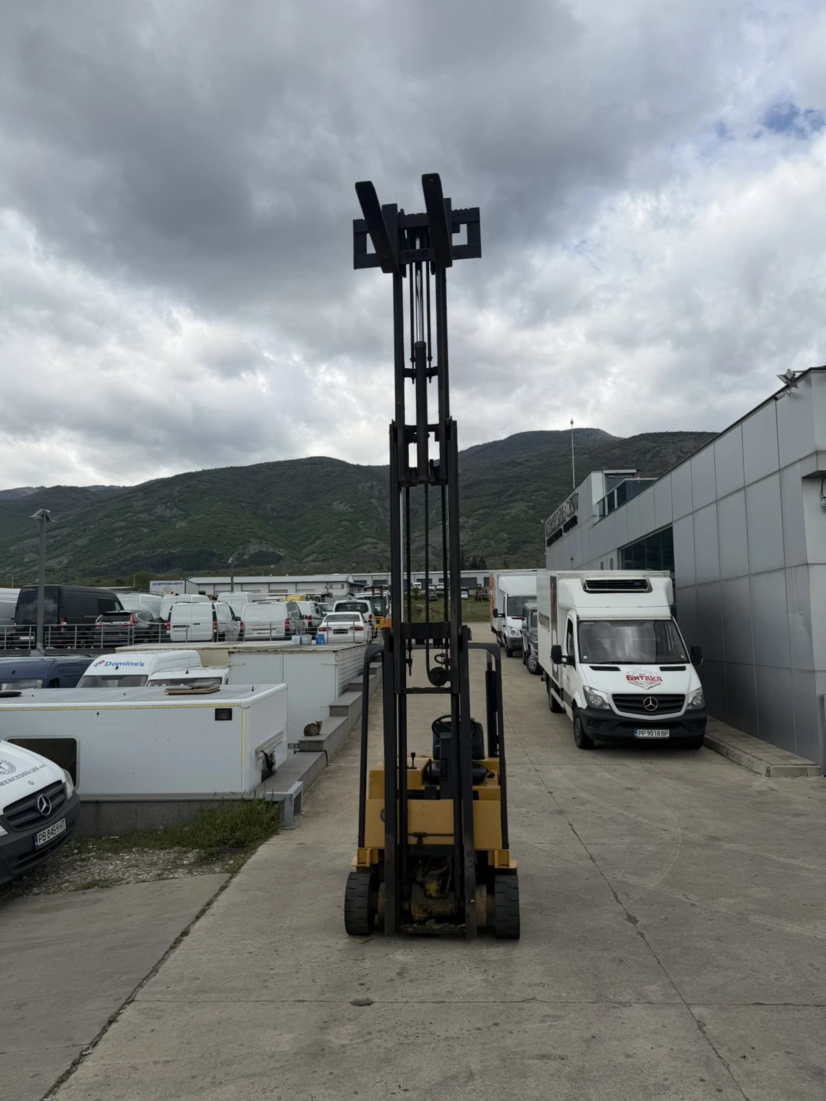 Мотокар Cat V30D , снимка 4 - Индустриална техника - 54389147