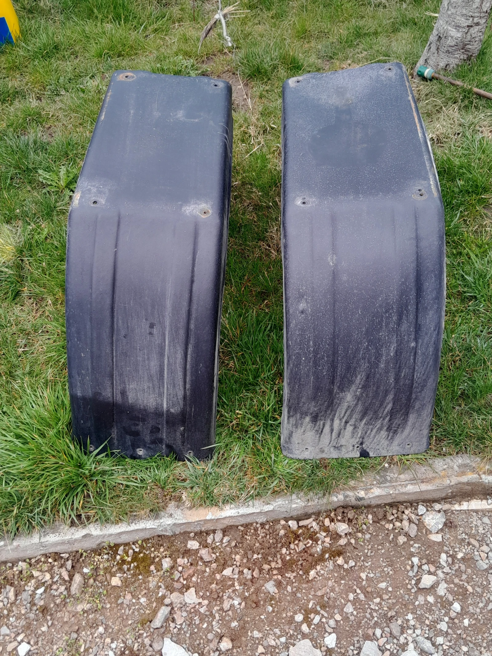 Продавам задни калци за Мерцедес Спринтер 2006г. Единична гума. 