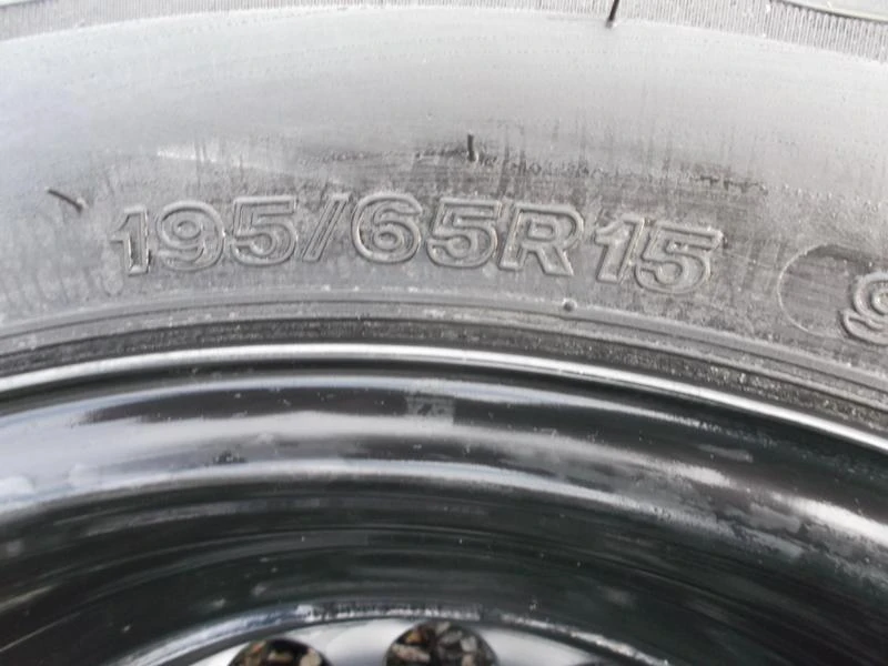 Гуми Летни 195/65R15, снимка 5 - Гуми и джанти - 20993811